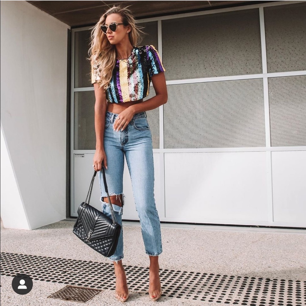 Elliat   Top